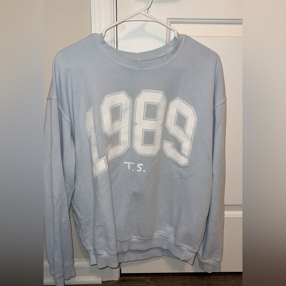 1989 crew neck